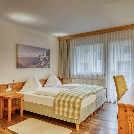Hotel Alte Post Fieberbrunn Buitenkant foto